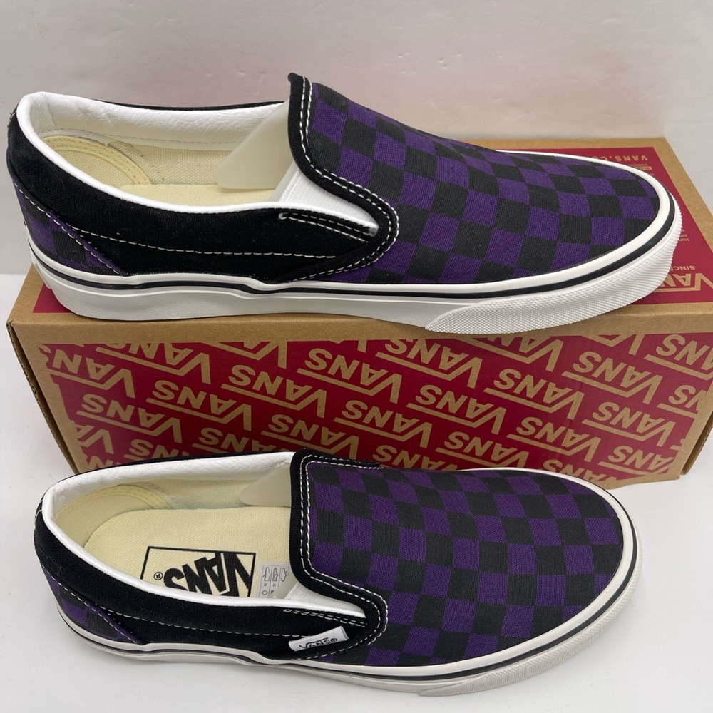 Vans Men’s Purple Checkered Classic Slip-On
Pop Check Gothic Grape Sneakers - Picture 2 of 16